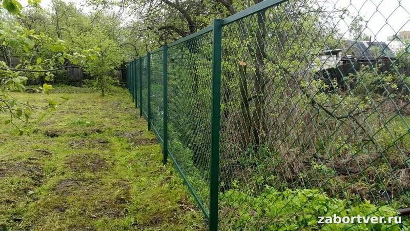 Забор из сетки рабица